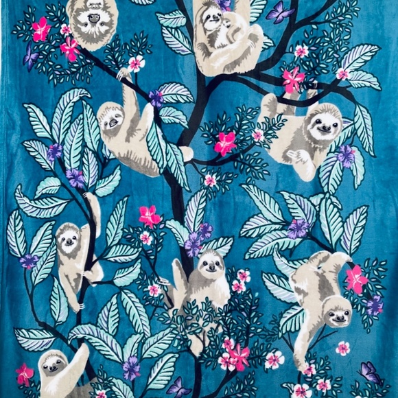 Vera Bradley Bedding Vera Bradley Sloth Plush Throw Blanket Hanging